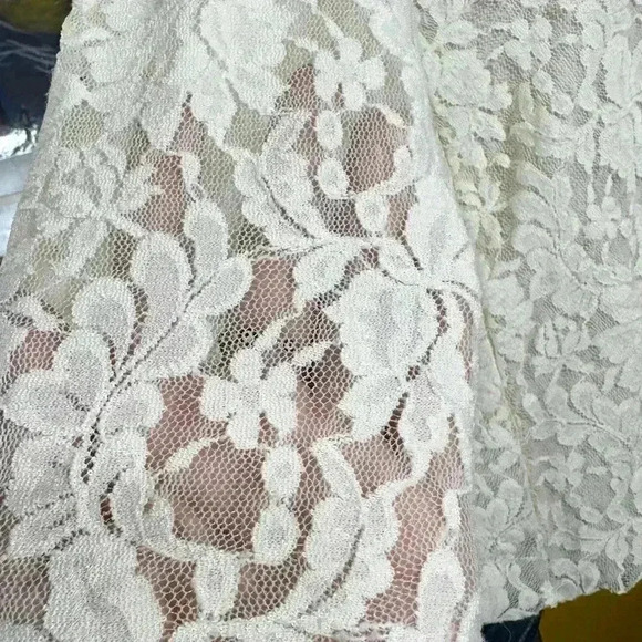 American Eagle Outfitters Ivory Lace 3/4 Sleeve V-Neck Babydoll Blouse - Picture 8 of 12